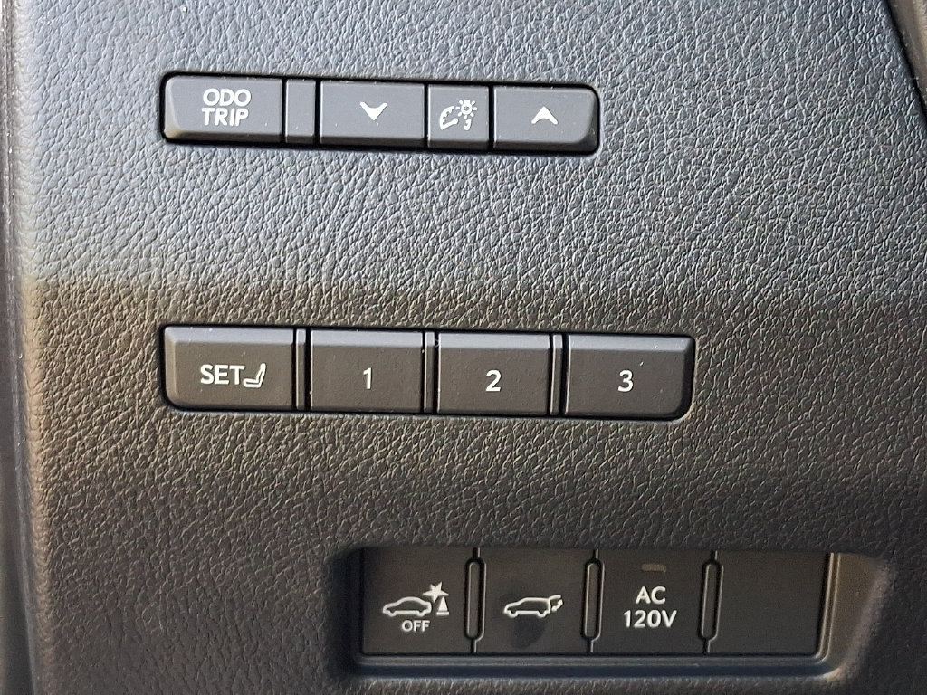 Used 2024 Lexus GX 550 w/ Accessory Package (2T) AWD/4WD image 27