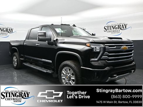 Used 2024 Chevrolet Silverado 2500 High Country w/ High Country Premium Package AWD/4WD image 1