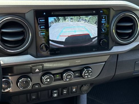 Used 2019 Toyota Tacoma TRD Off-Road AWD/4WD image 26