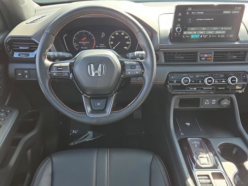 Used 2024 Honda Pilot TrailSport image 13