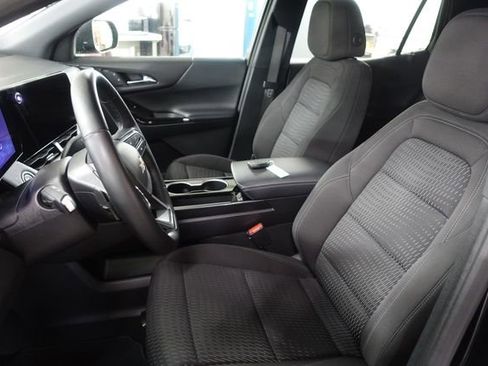 Used 2025 Chevrolet Equinox LT image 10