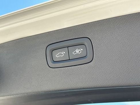 Certified 2023 Volvo XC90 B5 Plus w/ Protection Package Premier AWD/4WD image 36