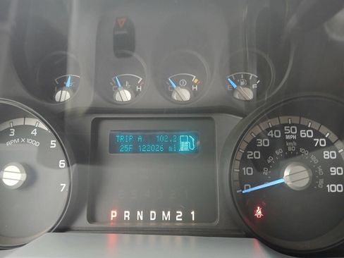 Used 2016 Ford F250 XL w/ Power Equipment Group image 8