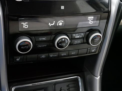 Used 2022 Subaru Ascent Premium w/ Convenience Package image 23