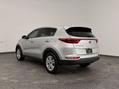 Used 2019 Kia Sportage LX FWD image 3