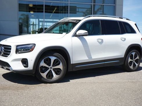 Used 2026 Mercedes-Benz GLB 250 image 4