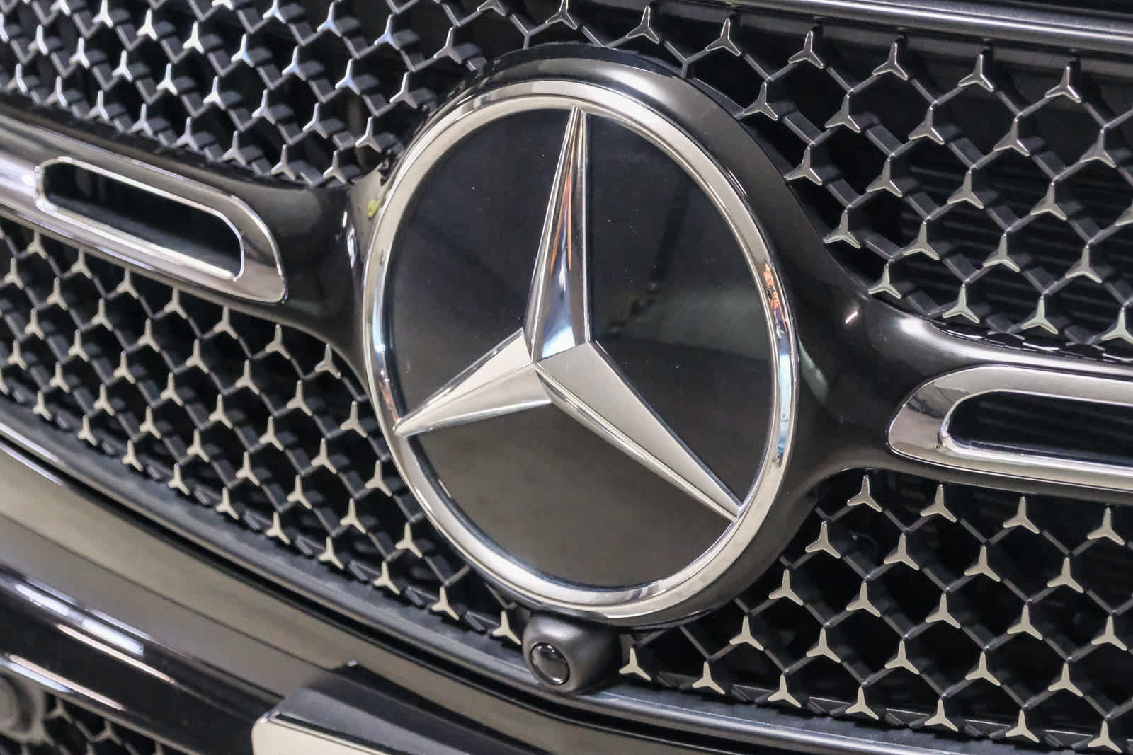 Certified 2025 Mercedes-Benz GLC 300 image 12