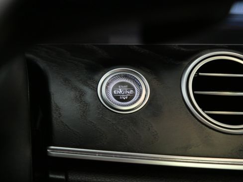 Used 2020 Mercedes-Benz E 350 4MATIC Sedan image 28