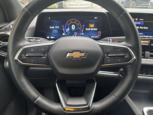Used 2025 Chevrolet Equinox LT FWD image 28