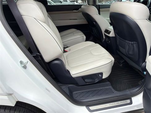 Used 2021 Hyundai Palisade Limited image 15