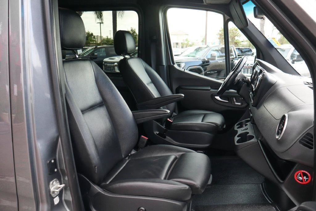Used 2021 Mercedes-Benz Sprinter 2500 image 38