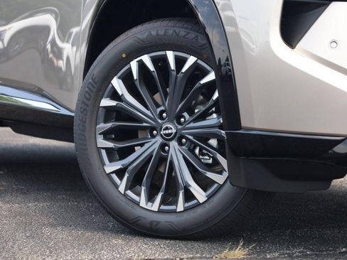 New 2026 Nissan Rogue Platinum w/ Platinum Premium Package AWD/4WD image 2