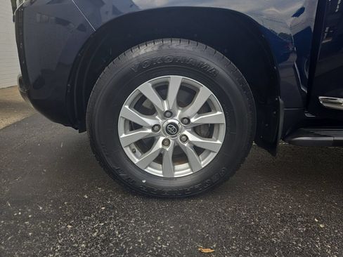 Used 2016 Toyota Land Cruiser AWD/4WD image 26
