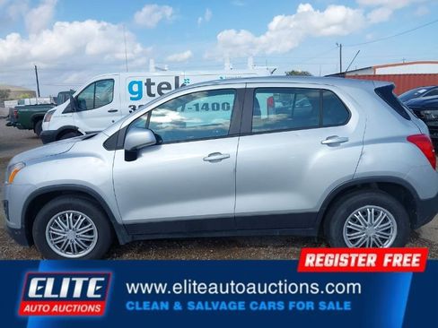 Used 2016 Chevrolet Trax LS w/ LPO, Cargo Package image 28