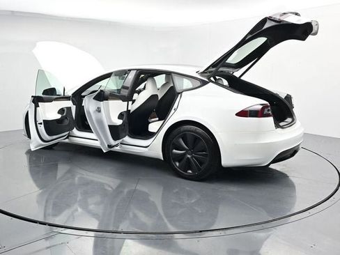 Used 2022 Tesla Model S AWD/4WD image 43