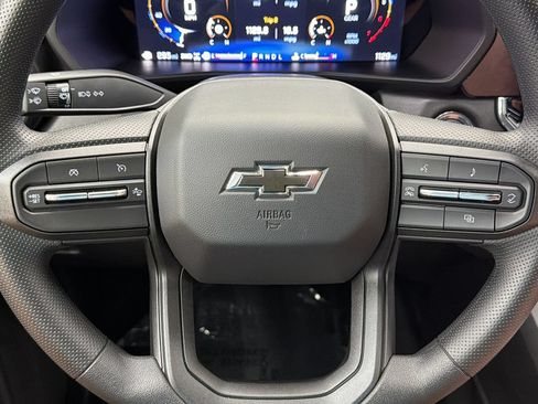 Used 2026 Chevrolet Colorado Trail Boss AWD/4WD image 25