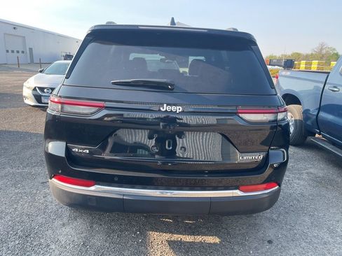 Used 2024 Jeep Grand Cherokee Limited image 6