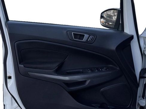 Used 2020 Ford EcoSport SE image 14