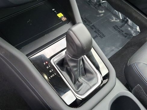 Certified 2025 Subaru Forester Limited image 18