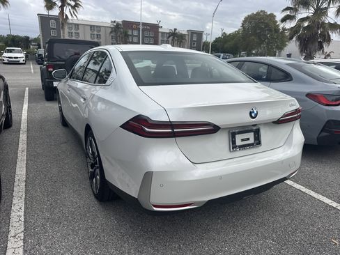 Used 2026 BMW 530i 530i w/ Premium Package image 3