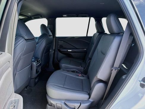New 2026 Lexus TX 500h AWD image 23
