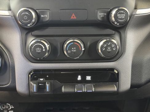 Used 2024 RAM 2500 Big Horn w/ Bed Utility Group image 37