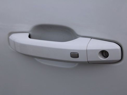 Used 2023 Chevrolet Colorado LT w/ LT Convenience Package II image 15