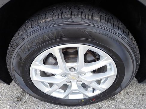 Used 2022 Chevrolet Equinox LT image 11