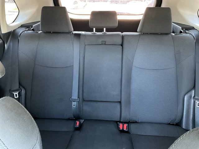 Used 2020 Toyota RAV4 LE FWD image 32