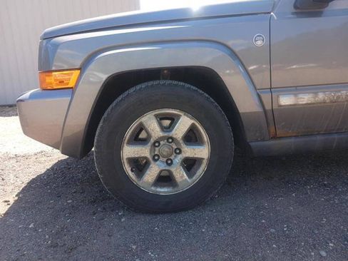 Used 2007 Jeep Commander Limited AWD/4WD image 20
