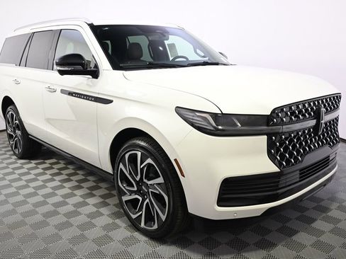 New 2026 Lincoln Navigator Black Label AWD/4WD image 8