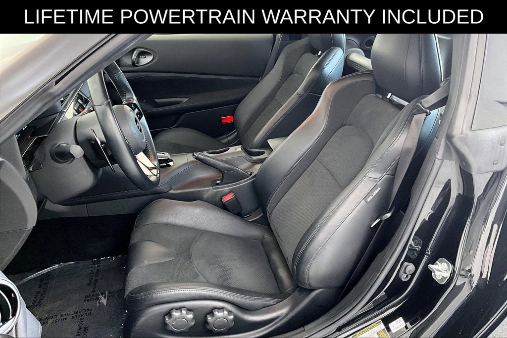 Used 2025 Nissan Z Performance w/ Floor Mat Package RWD image 32