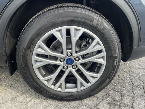 Used 2022 Ford Escape SEL image 15