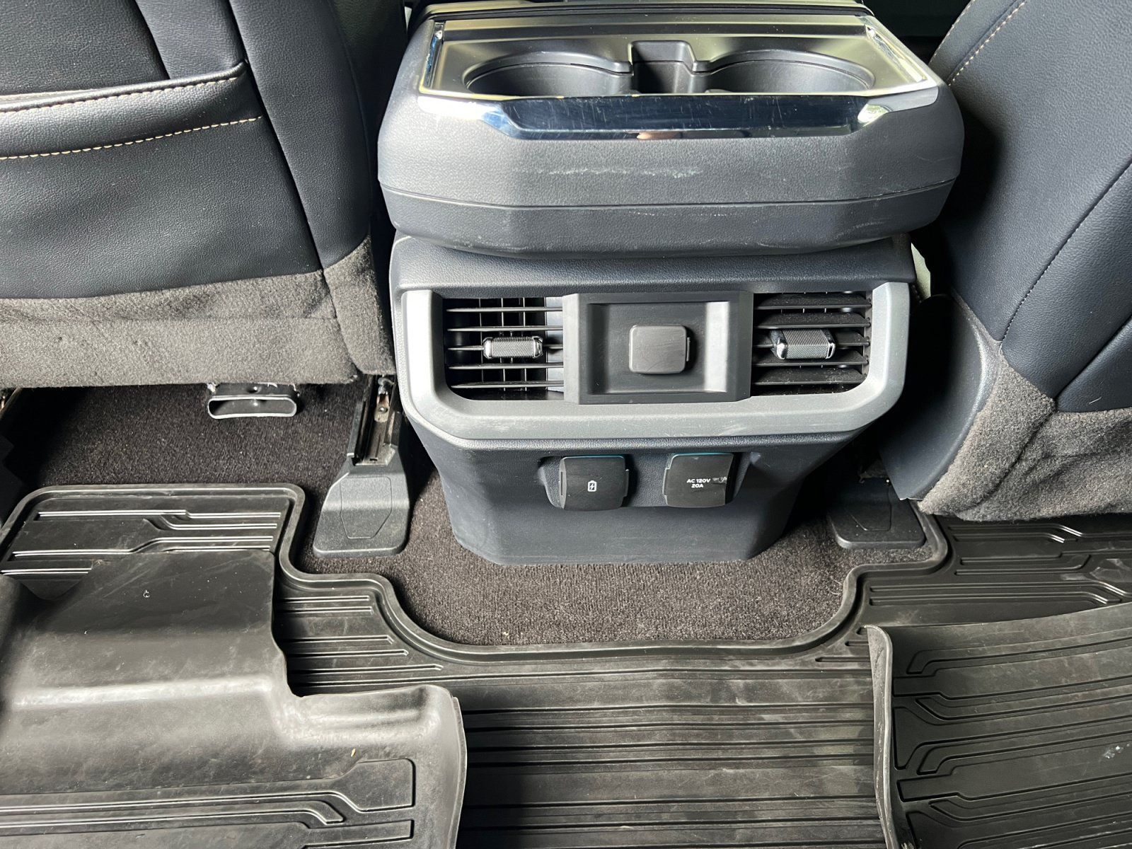 Used 2022 Ford F150 Lightning Lariat w/ Tow Technology Package AWD/4WD image 26