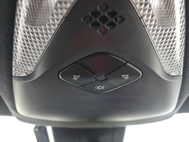 Used 2018 Toyota C-HR XLE FWD image 28