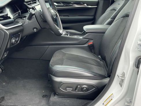 New 2024 Jeep Grand Cherokee Trailhawk w/ Luxury Tech Group III image 10