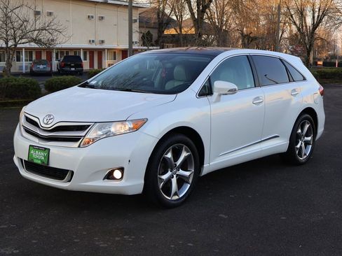 Used 2013 Toyota Venza XLE image 11
