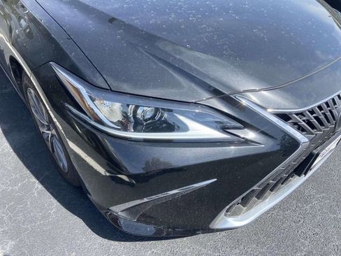 Used 2023 Lexus ES 350 w/ Accessory Package (Z2) image 3