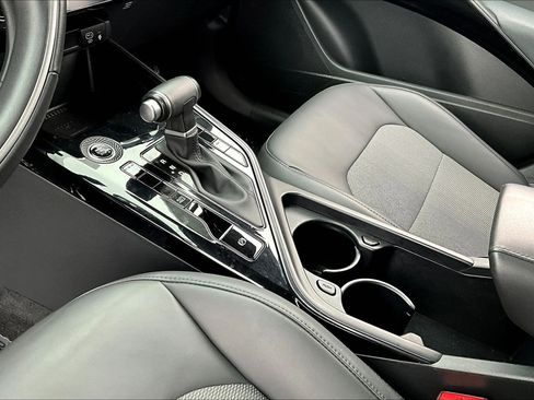 Used 2023 Kia Niro EX image 17