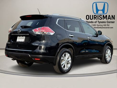 Used 2016 Nissan Rogue SV w/ SV Premium Package image 3