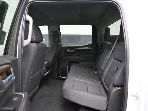 Used 2022 GMC Sierra 1500 Elevation w/ LPO, Elevation Black Package image 17