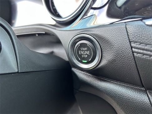 Used 2020 Buick Encore GX Essence w/ Advanced Technology Package image 29