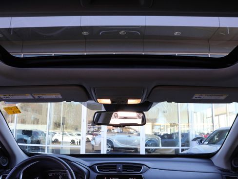 Used 2021 Honda CR-V Touring image 32