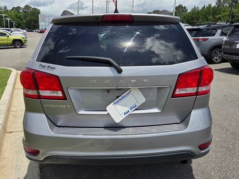 Used 2019 Dodge Journey SE w/ Premium Group FWD image 8