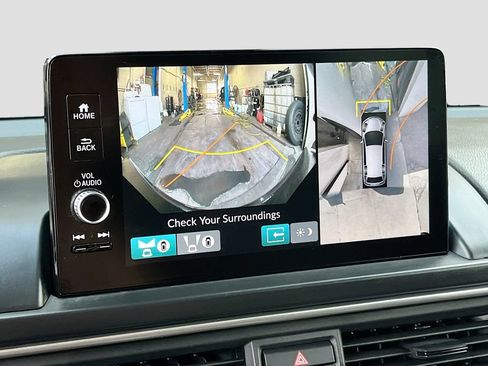 Used 2025 Honda Pilot Elite image 14