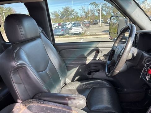 Used 2003 Chevrolet Silverado 2500 LS w/ Skid Plate Package image 8