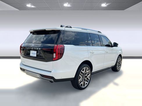 Used 2025 Ford Expedition Platinum w/ Platinum Ultimate Package image 9