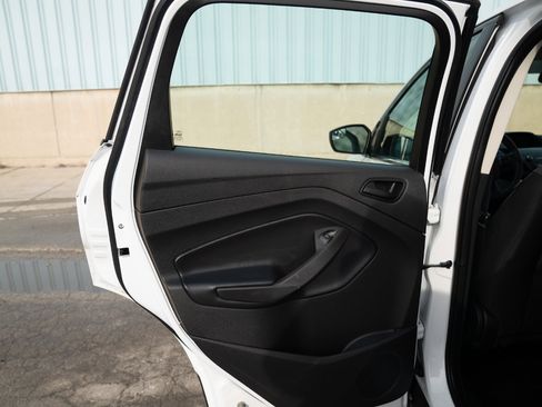 Used 2019 Ford Escape S image 22