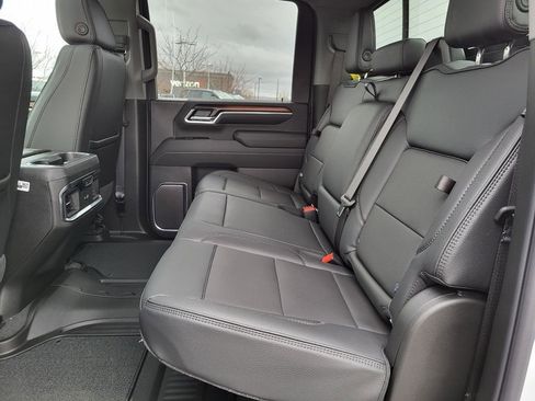 New 2025 GMC Sierra 2500 Denali w/ Denali Reserve Package image 5