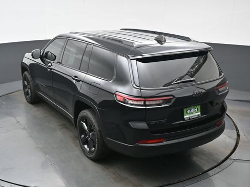 Used 2023 Jeep Grand Cherokee L Laredo image 36